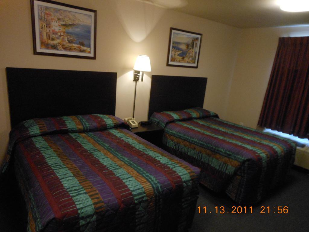 Intown Suites Extended Stay Select Hampton Va Quarto foto
